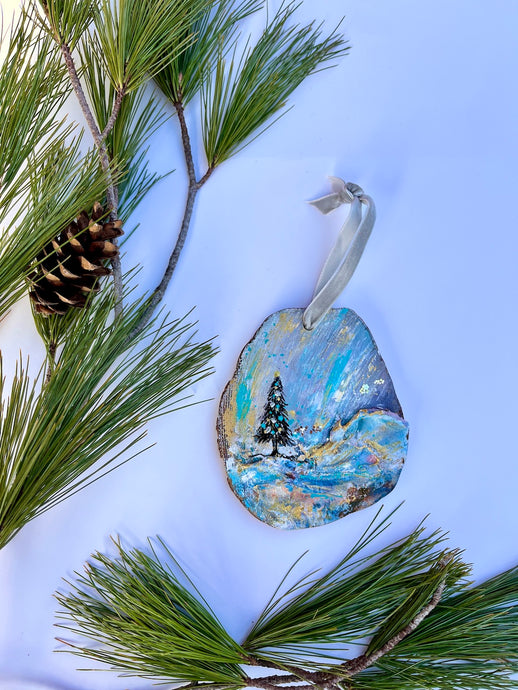 Silver & Gold Ornament #17